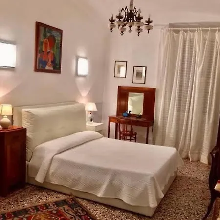 بيت ضيافة Biancalunagiulia 4*