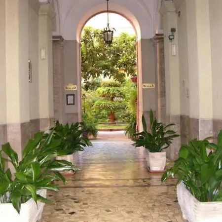 Guest house Biancalunagiulia 4*